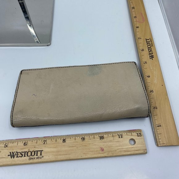 Marc Jacobs Black Cream Leather Dual Fold Wallet - Picture 2 of 8